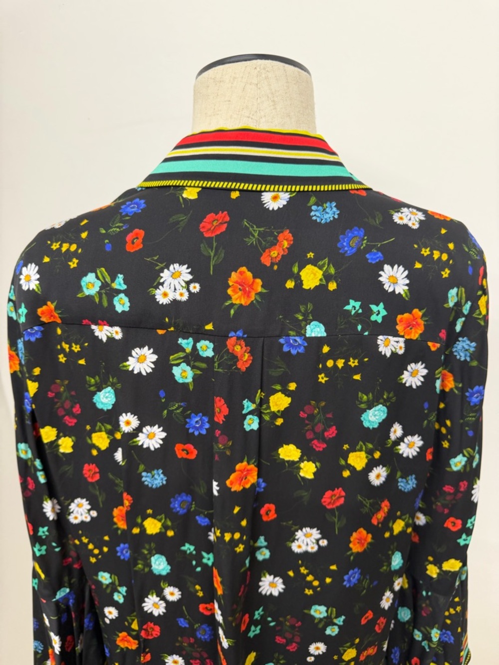 Alice + Olivia Randa Floral Print Bell Sleeve Botanical Ditsy Floral Size Medium - Picture 10 of 16
